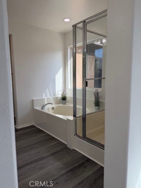 106 Fernpine Lane Pomona, CA 91767 - Photo 7 of 22 Master Bathroom