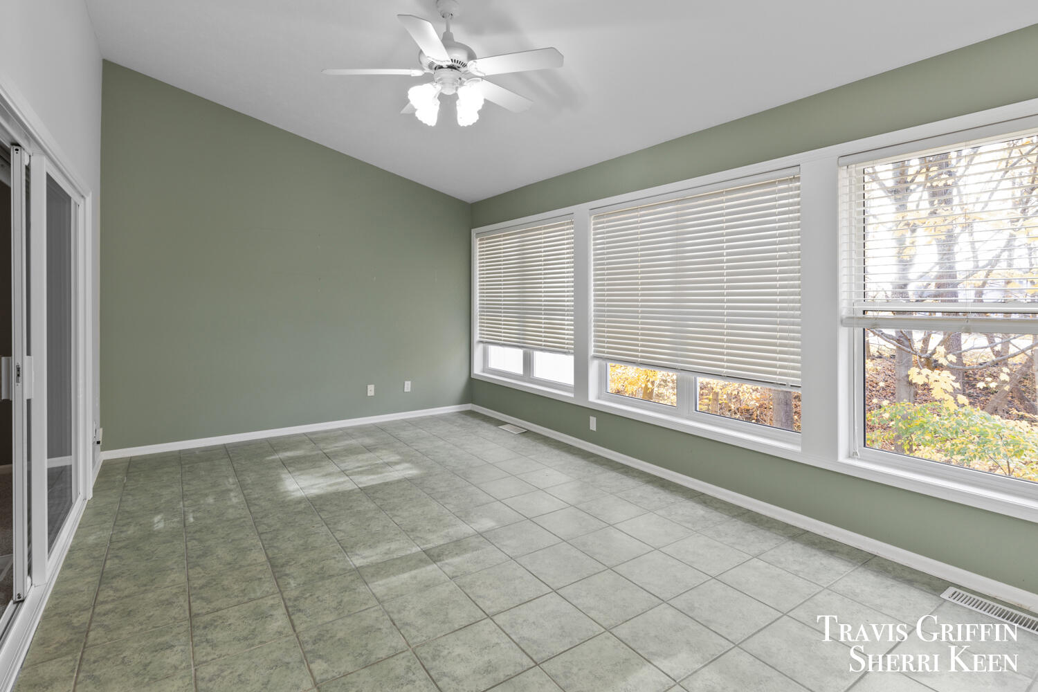 6600 Ravineview Southeast Caledonia, MI 49316 - Photo 11 of 32 023A9140