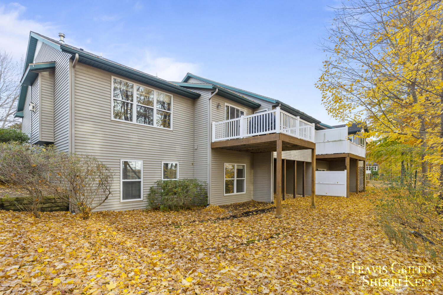 6600 Ravineview Southeast Caledonia, MI 49316 - Photo 2 of 32 023A9228