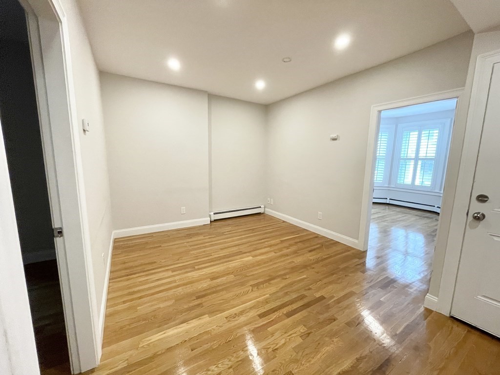 130 P, Unit 1 Boston, MA 02127 - Photo 6 of 15