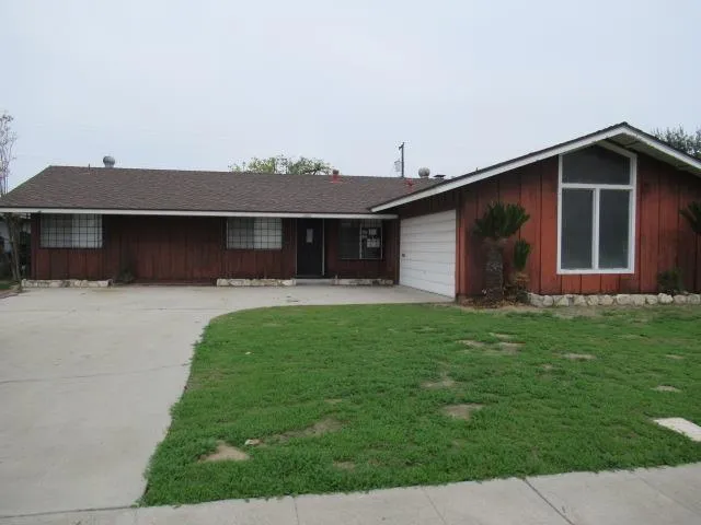 $300,000 | 2222 Barbara Street, Selma, CA 93662