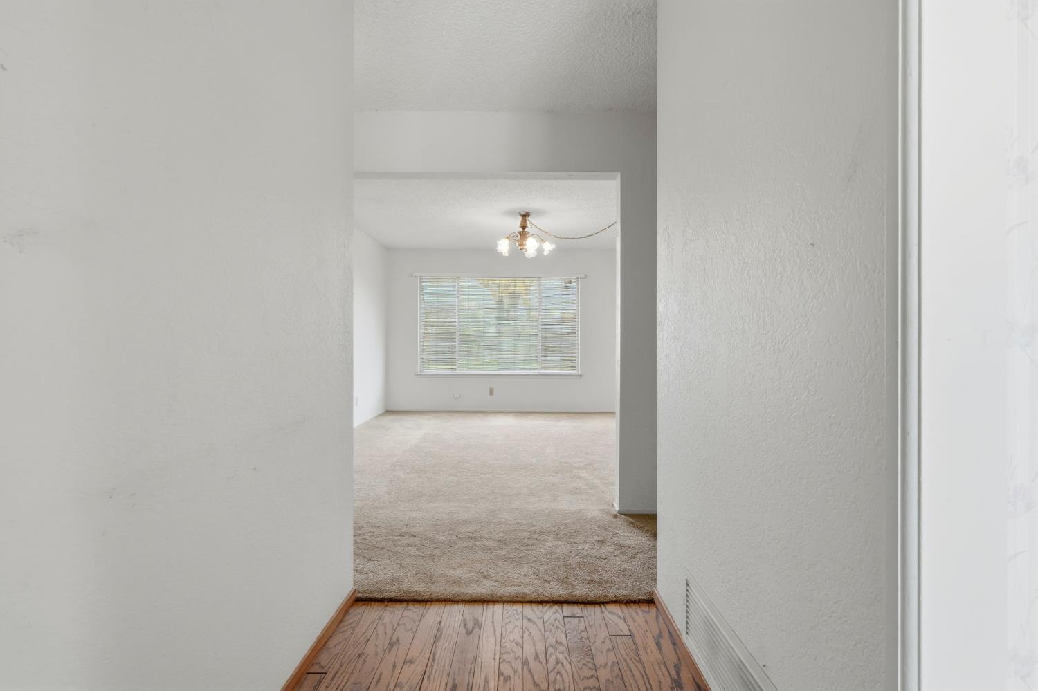 2222 Barbara Street Selma, CA 93662 - Photo 5 of 34