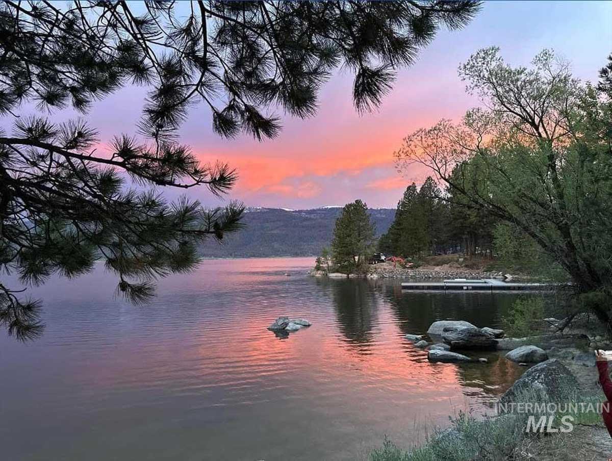 1222 Crown Point Parkway Cascade, ID 83611 - Photo 2 of 40