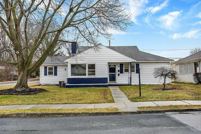 $399,999 | 114 East Maplewood Avenue, Mechanicsburg, PA 17055