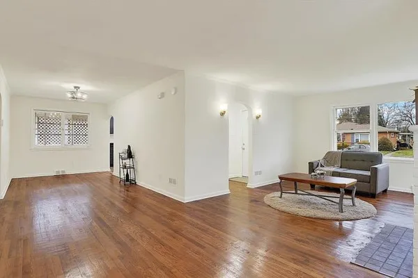 $399,999 | 114 East Maplewood Avenue, Mechanicsburg, PA 17055