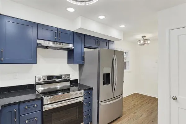 $399,999 | 114 East Maplewood Avenue, Mechanicsburg, PA 17055