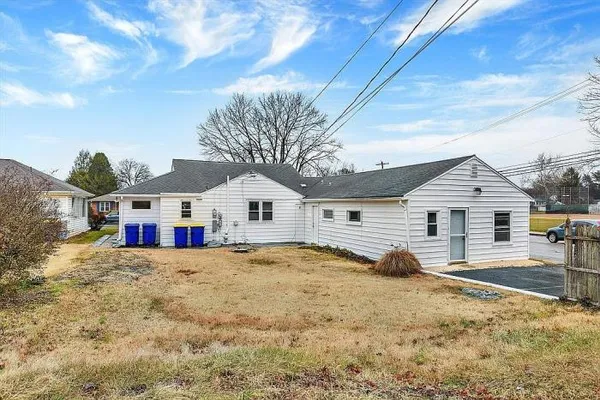 $399,999 | 114 East Maplewood Avenue, Mechanicsburg, PA 17055