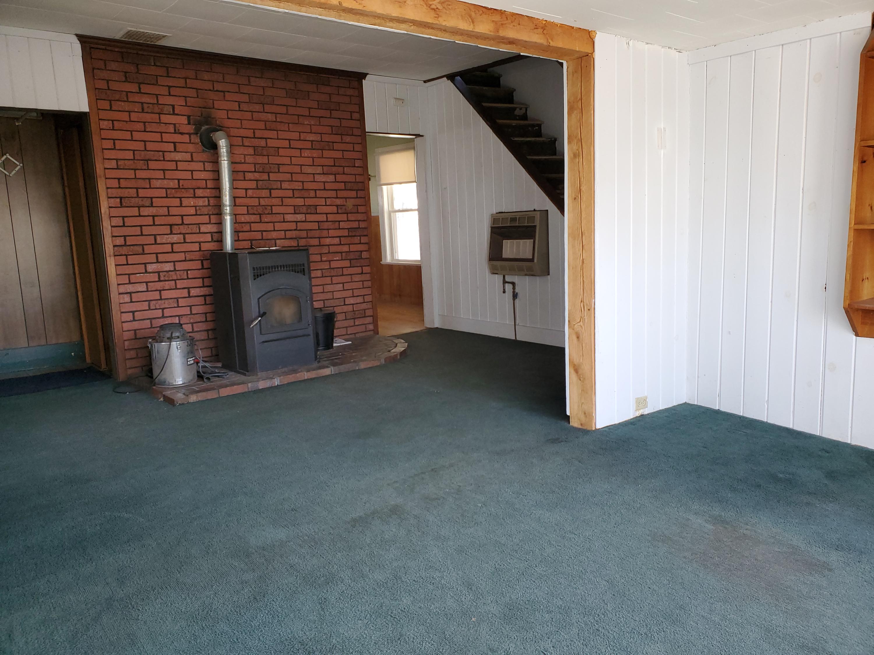 83 Gary Street South Paris, ME 04281 - Photo 8 of 21 20210410_094519