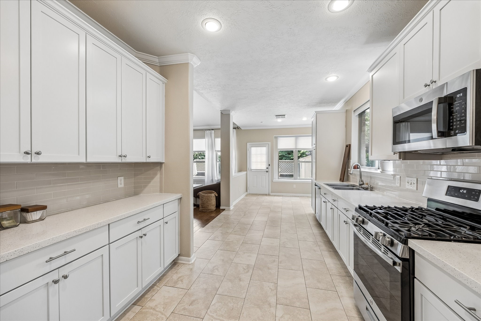 5811 Walkabout Way Katy, TX 77450 - Photo 9 of 33