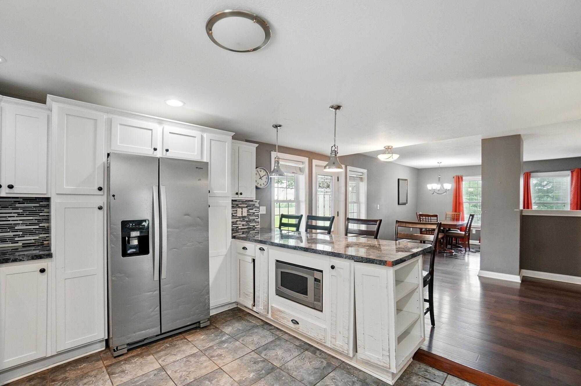 9820 Heimberger Road Northwest Baltimore, OH 43105 - Photo 15 of 81 Eat-In Kitchen - 9820 Heimberger Road NW, Baltimore, OH 43105