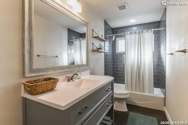 $2,350 | 105 Gladiola Lane, Unit B, Castle Hills, TX 78213