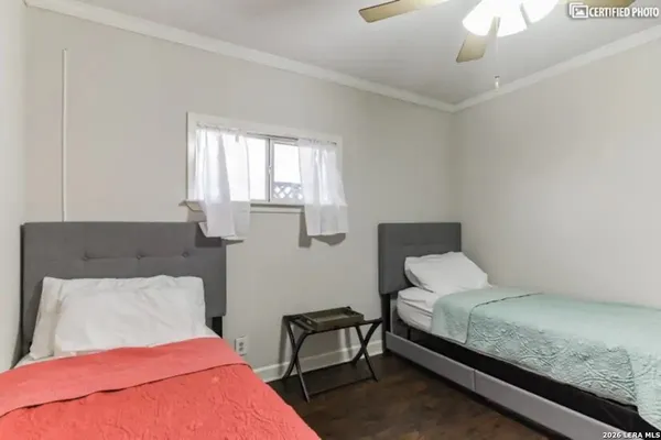 $2,350 | 105 Gladiola Lane, Unit B, Castle Hills, TX 78213