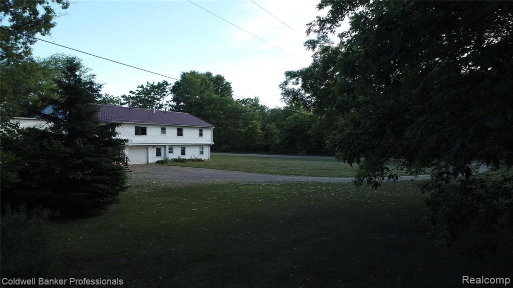 654 North Blacks Corners Road Imlay City, MI 48444 - Photo 4 of 54