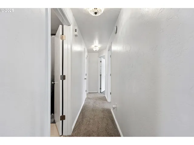 $332,000 | 144 Southwest Peppertree Court, Roseburg, OR 97471