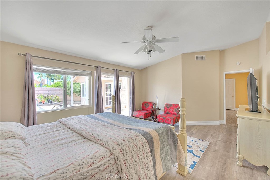3340 May Court Riverside, CA 92503 - Photo 40 of 67 a bedroom with a large bed and a window