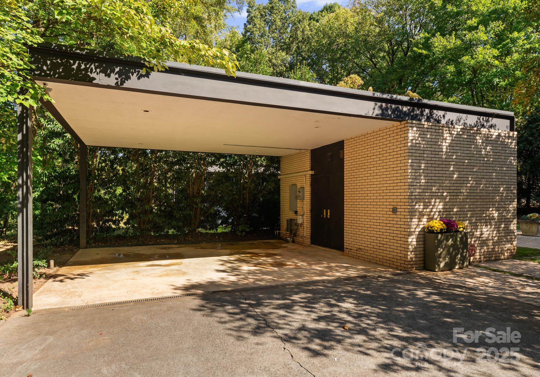9331 Providence Road Charlotte, NC 28270 - Photo 35 of 40 a view of a outdoor space