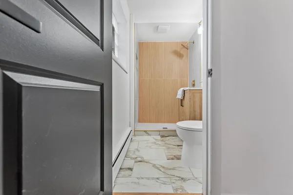$249,000 | 914 North Austin Boulevard, Unit A5, Oak Park, IL 60302
