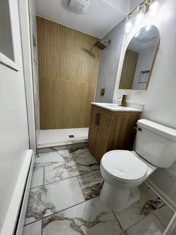 $265,700 | 914 North Austin Boulevard, Unit A5, Oak Park, IL 60302