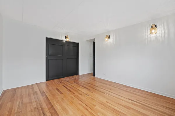 $249,000 | 914 North Austin Boulevard, Unit A5, Oak Park, IL 60302