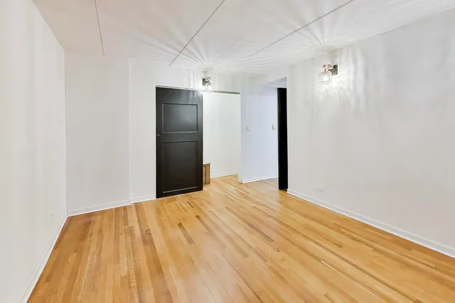 $265,700 | 914 North Austin Boulevard, Unit A5, Oak Park, IL 60302