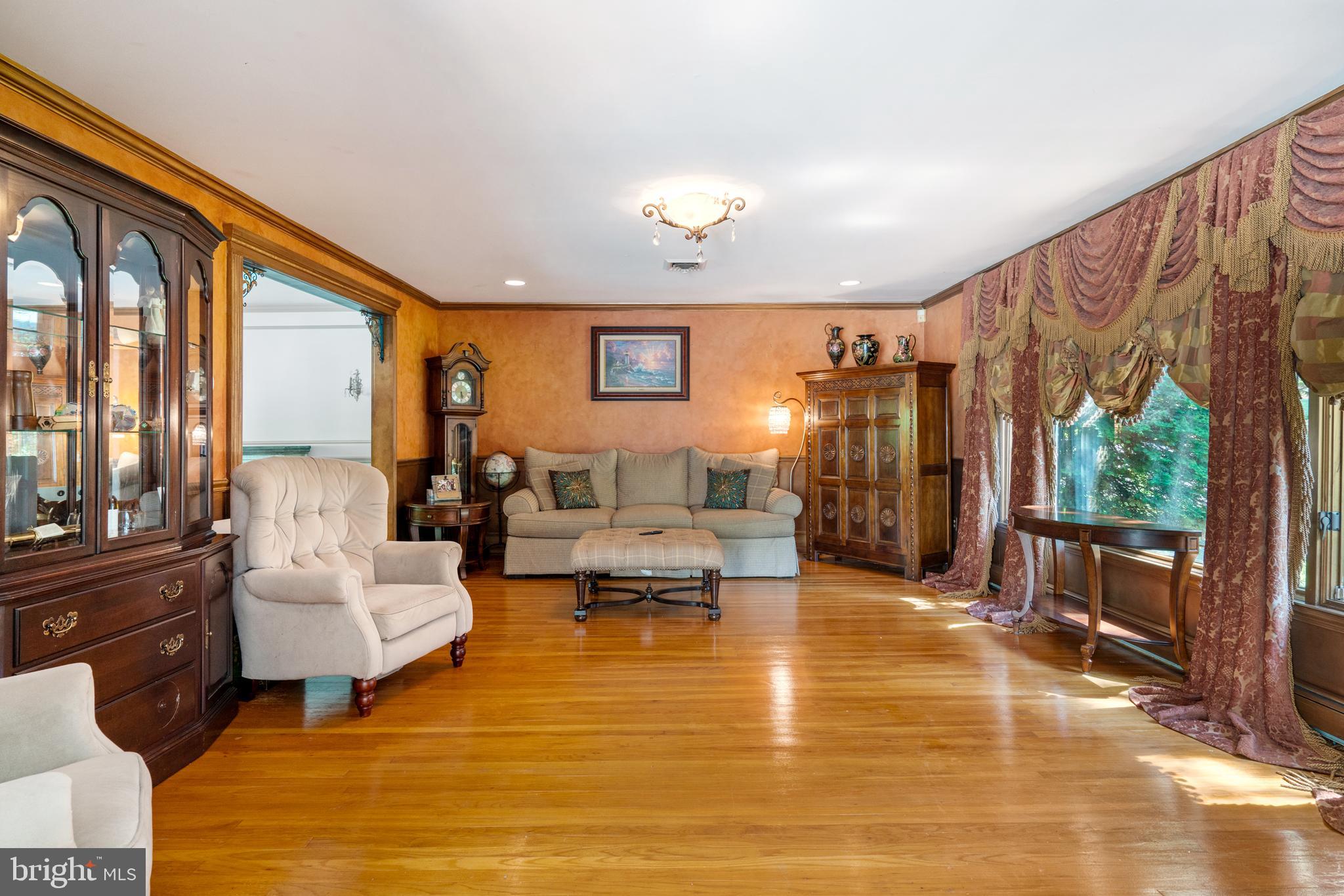 3736 Wheatsheaf Road Huntingdon Valley, PA 19006 - Photo 10 of 47 Gallery Image 10