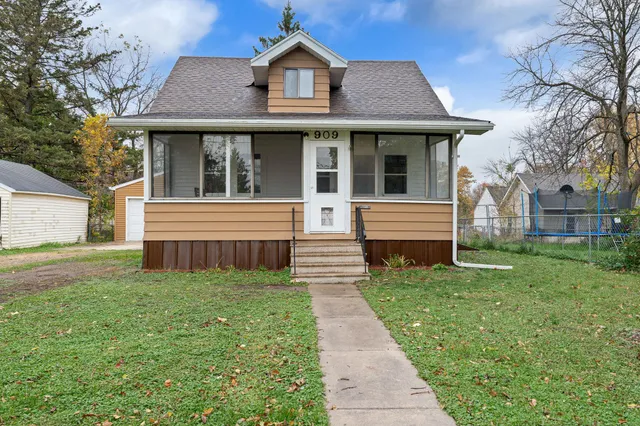 $140,000 | 909 6th Avenue Southeast, Austin, MN 55912