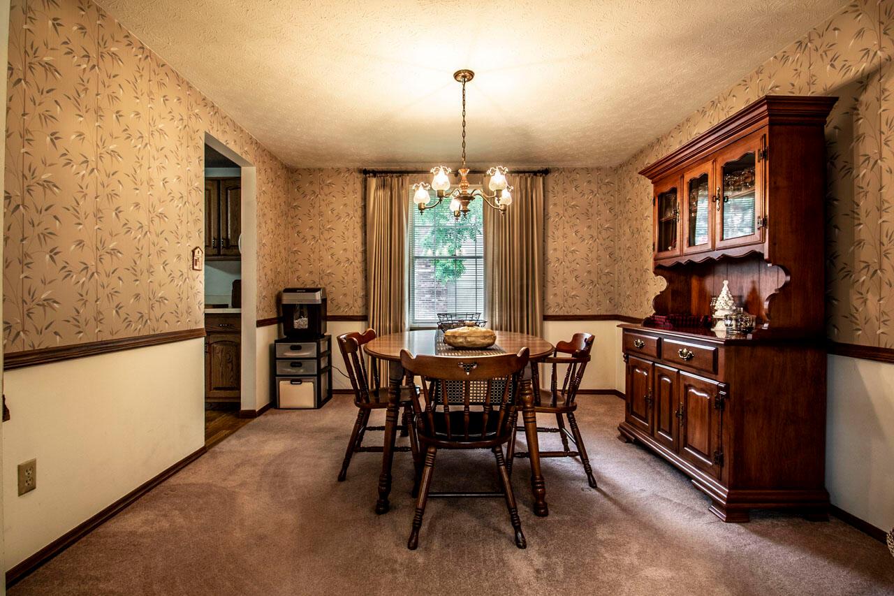 6384 Peardale Road East Columbus, OH 43229 - Photo 14 of 56