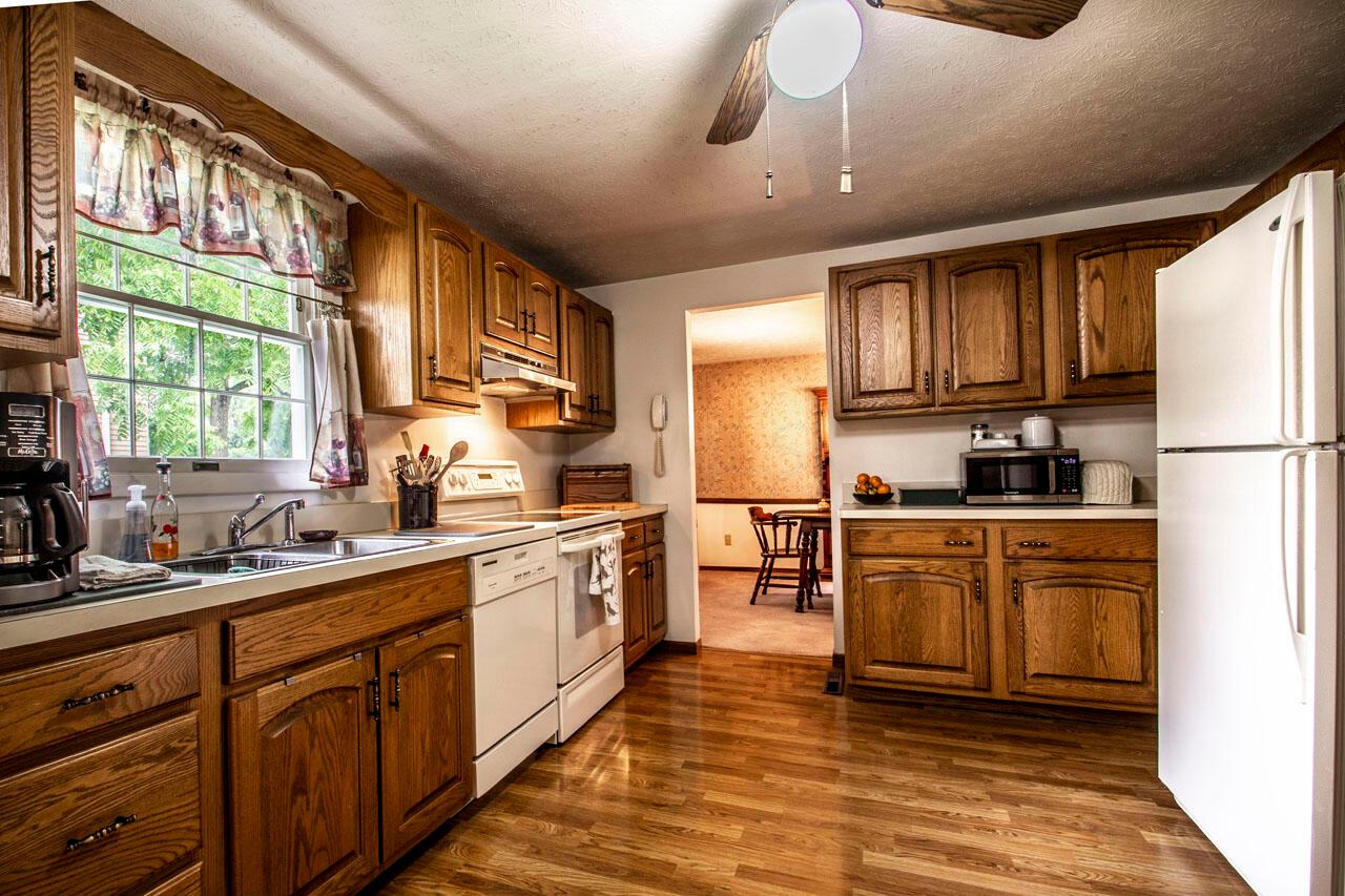 6384 Peardale Road East Columbus, OH 43229 - Photo 16 of 56