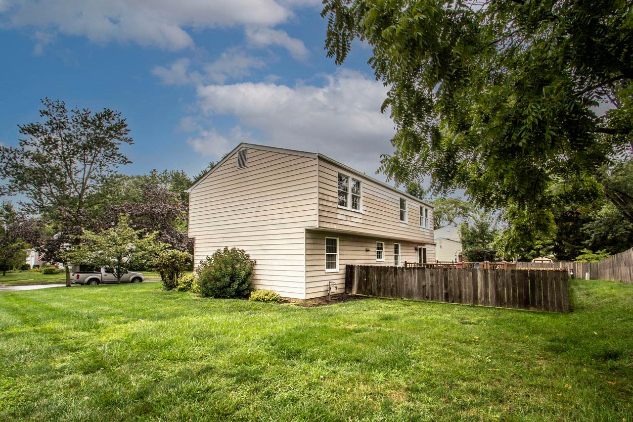 6384 Peardale Road East Columbus, OH 43229 - Photo 5 of 56