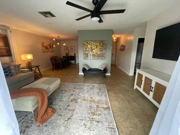 $3,650 | 187 Auburn Drive, Lake Worth Beach, FL 33460