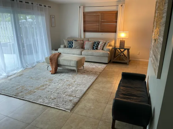$3,650 | 187 Auburn Drive, Lake Worth Beach, FL 33460