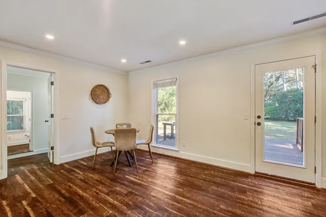 $900,000 | 1138 Lee Shore Lane, Mount Pleasant, SC 29464