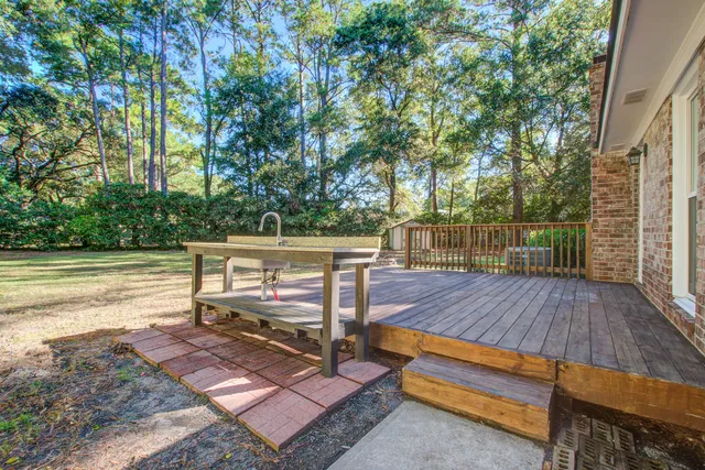 $900,000 | 1138 Lee Shore Lane, Mount Pleasant, SC 29464