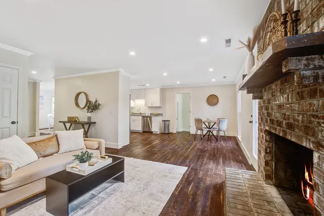 $900,000 | 1138 Lee Shore Lane, Mount Pleasant, SC 29464