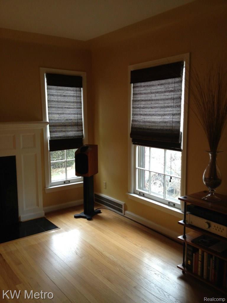 32 Maplefield LR view.jpg
