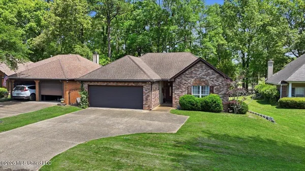 $319,900 | 449 Bradford Drive, Brandon, MS 39047