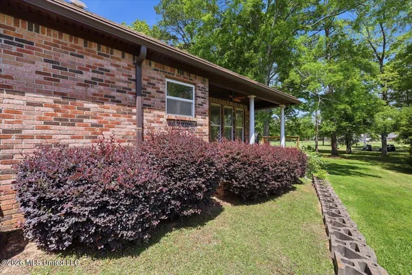 $319,900 | 449 Bradford Drive, Brandon, MS 39047