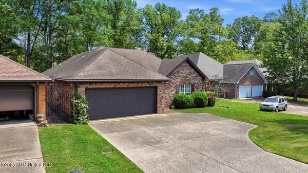 $319,900 | 449 Bradford Drive, Brandon, MS 39047