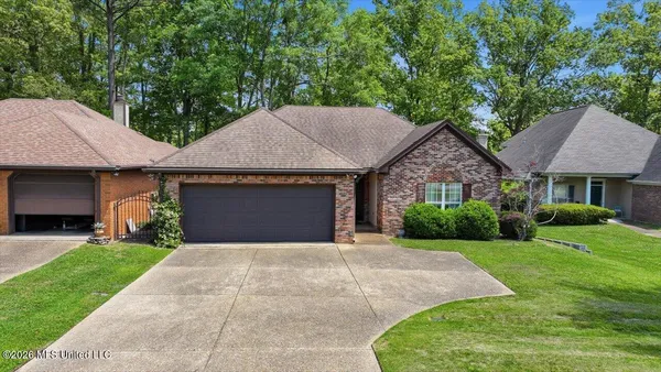 $319,900 | 449 Bradford Drive, Brandon, MS 39047