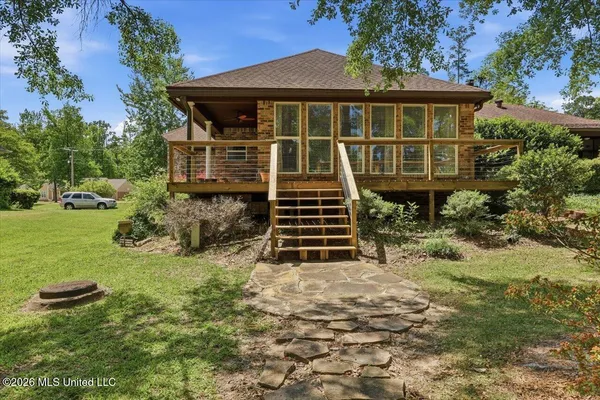 $319,900 | 449 Bradford Drive, Brandon, MS 39047