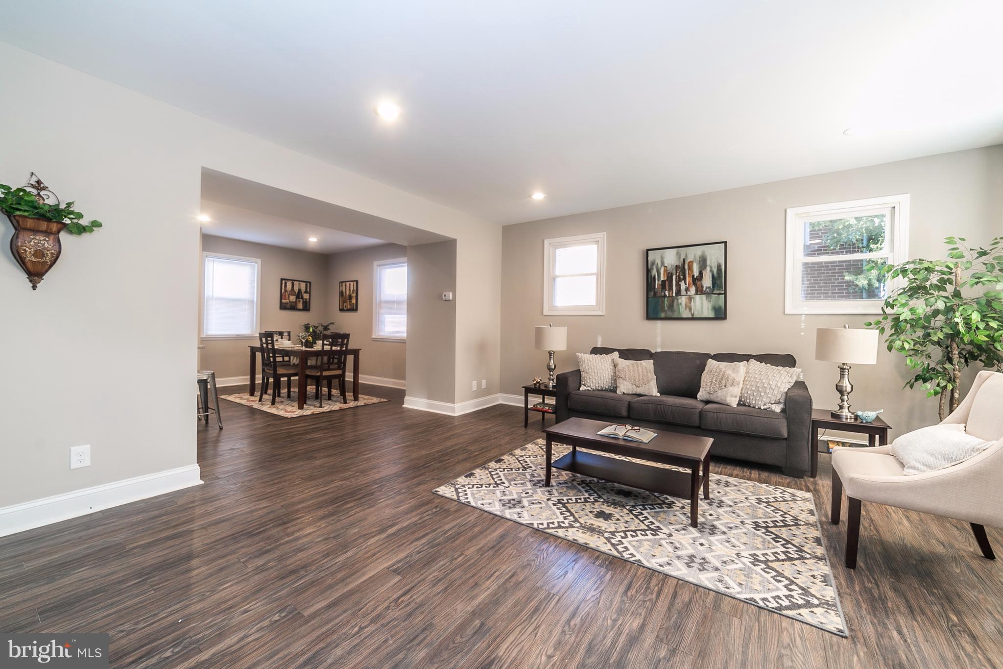 1622 Ralworth Road Baltimore, MD 21218 - Photo 2 of 29 Living Room