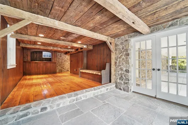 $1,895,000 | 755 West Saddle River Road, Ho-Ho-Kus, NJ 07423