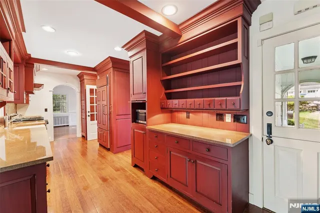 $1,895,000 | 755 West Saddle River Road, Ho-Ho-Kus, NJ 07423