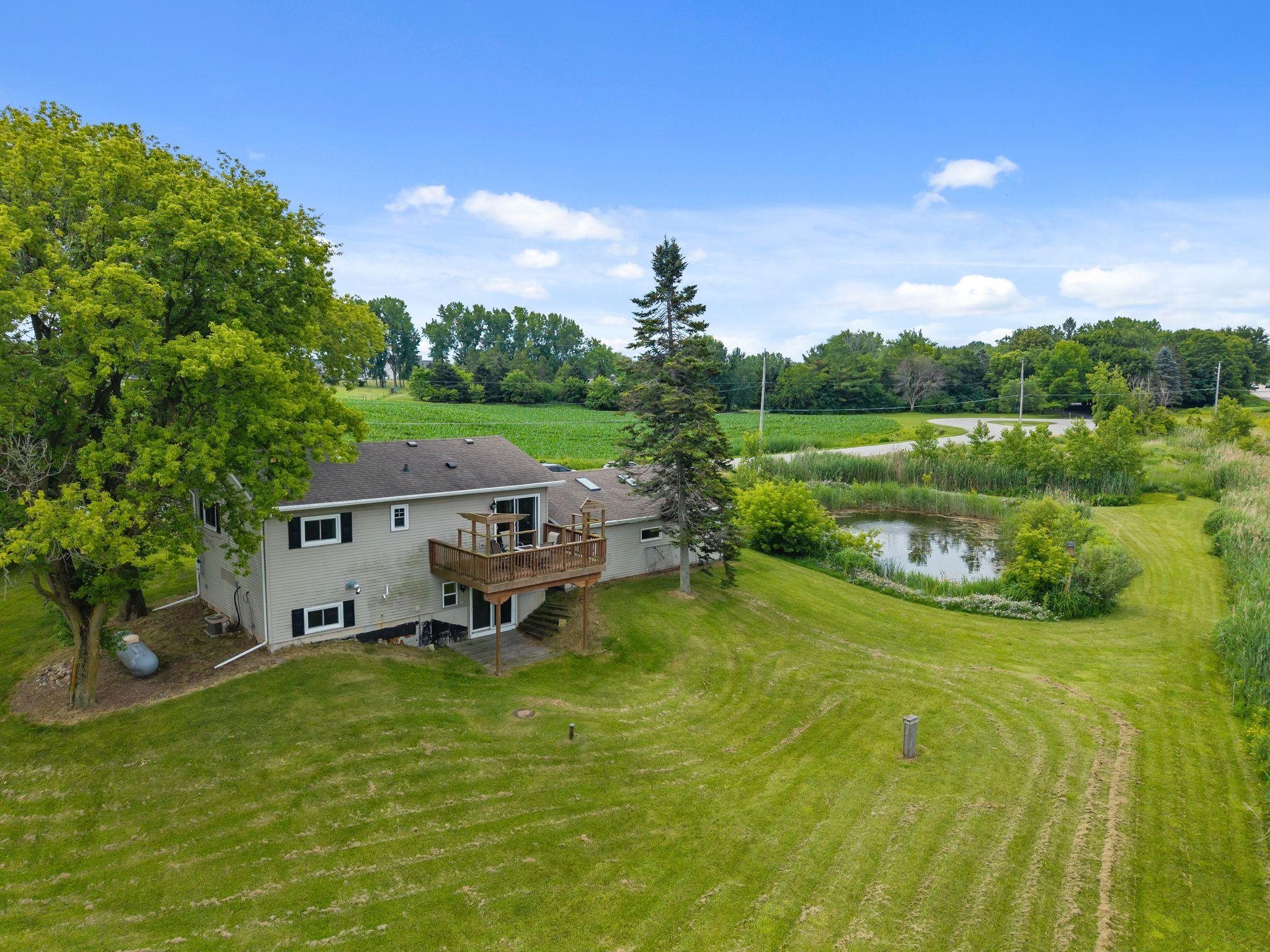 N2749 Evergreen Lane Appleton, WI 54913 - Photo 4 of 41