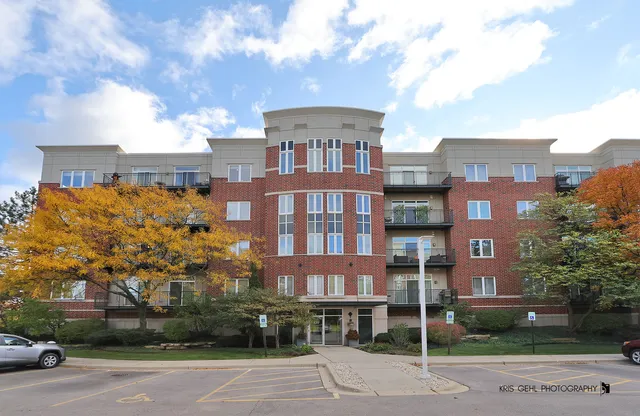 $414,900 | 820 Weidner Road, Unit 401, Buffalo Grove, IL 60089