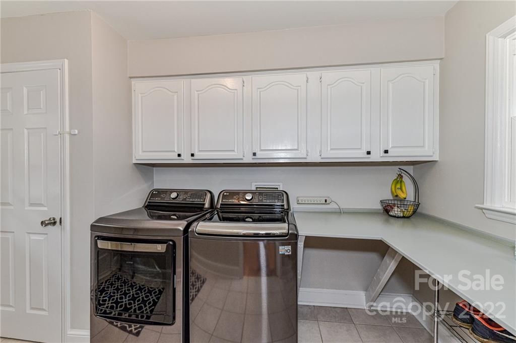 2432 Hamilton Mill Road Charlotte, NC 28270 - Photo 16 of 41 Gallery Image 16