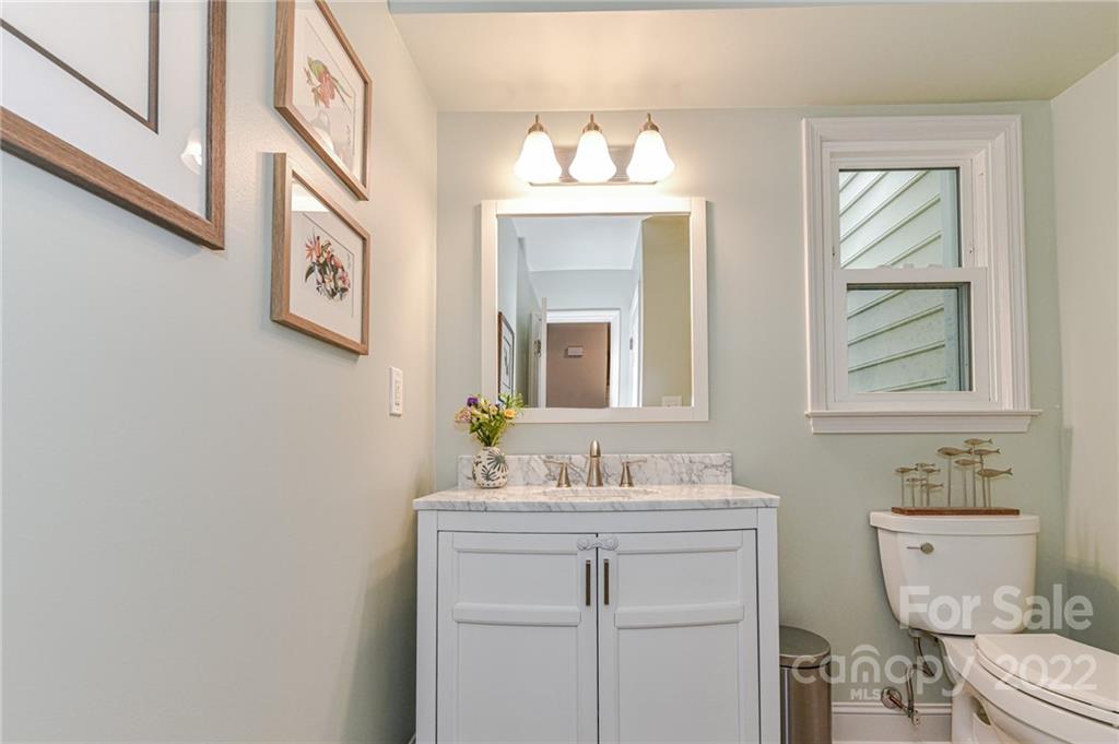 2432 Hamilton Mill Road Charlotte, NC 28270 - Photo 19 of 41 Gallery Image 19