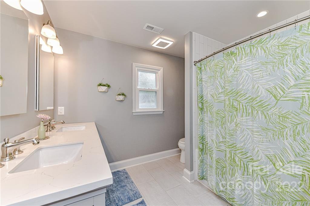 2432 Hamilton Mill Road Charlotte, NC 28270 - Photo 21 of 41 Gallery Image 21
