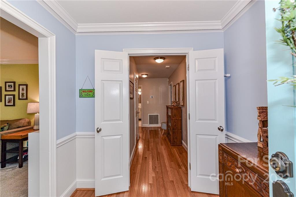 2432 Hamilton Mill Road Charlotte, NC 28270 - Photo 6 of 41 Gallery Image 6