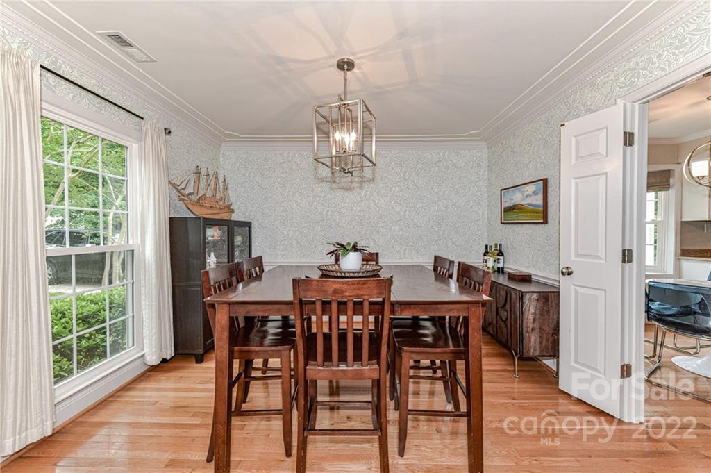 2432 Hamilton Mill Road Charlotte, NC 28270 - Photo 9 of 41 Gallery Image 9